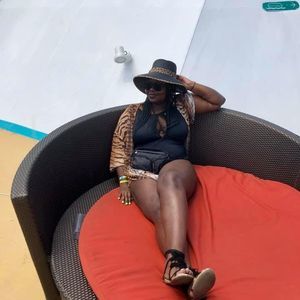 Meet your Posher, Sabrina